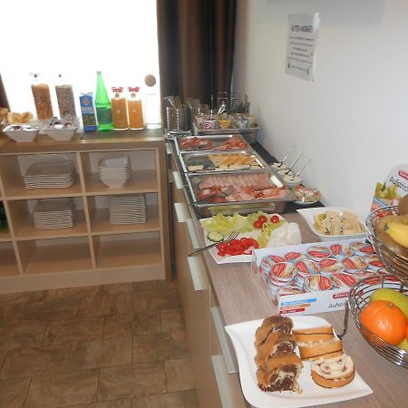 Hotel Garni Lajtaszentmiklós Kültér fotó