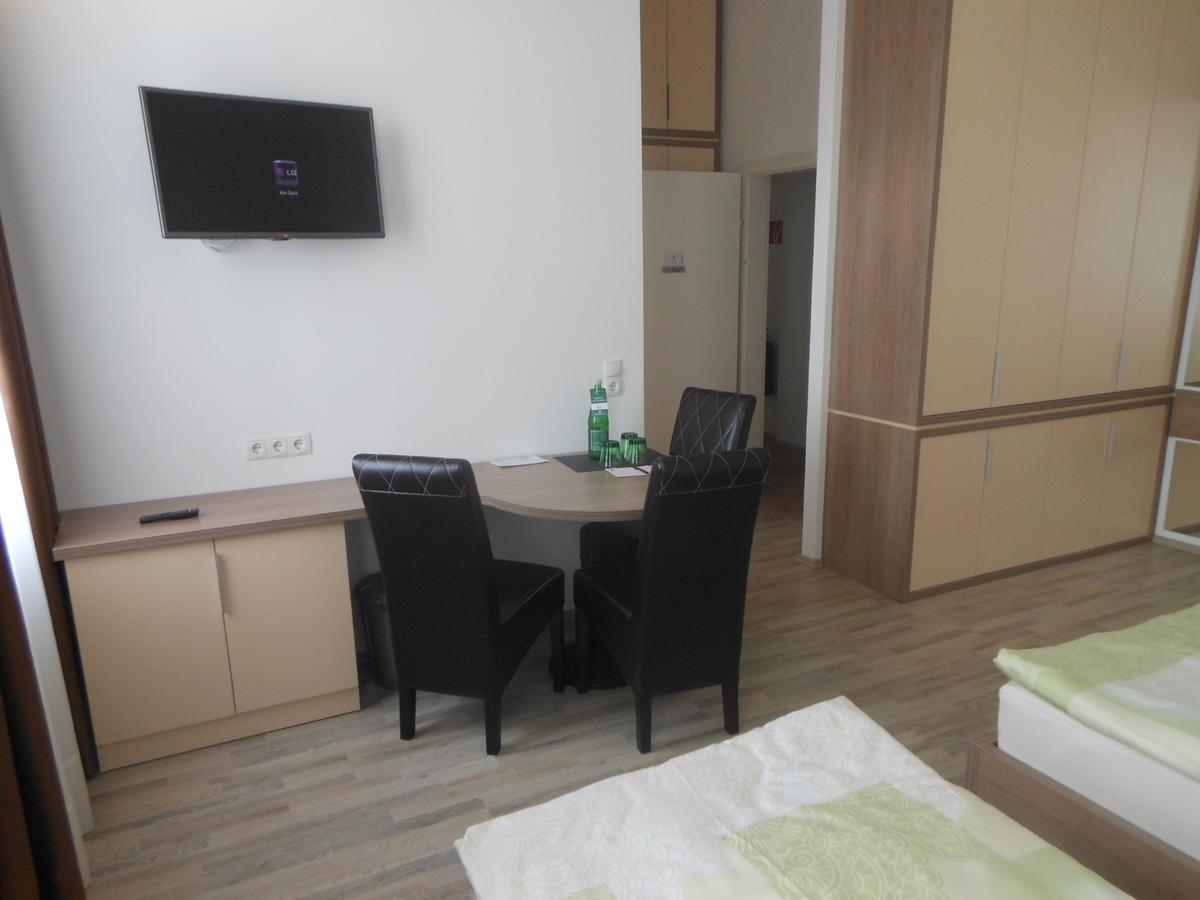 Hotel Garni Lajtaszentmiklós Kültér fotó